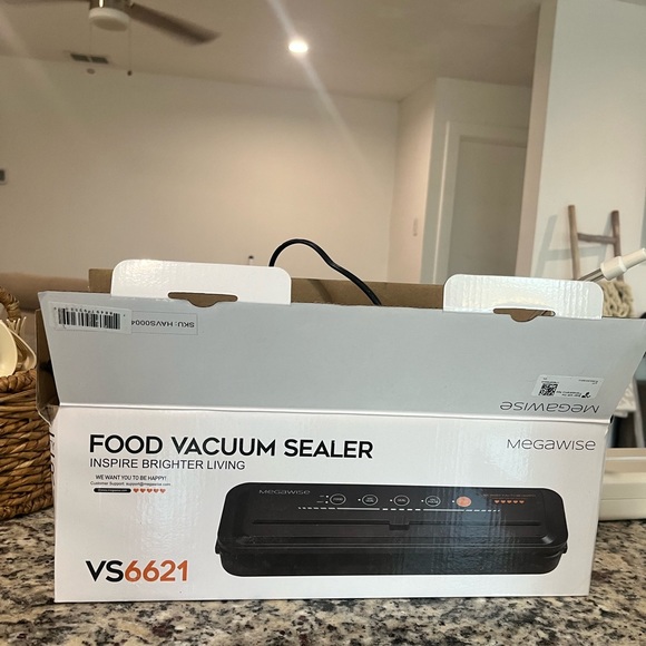 Mega wise Vacuum Food Sealer - Picture 1 of 4